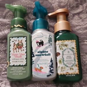 Bath & Body Works Alpine Snowfall Foaming Hand Soap - Blue and White